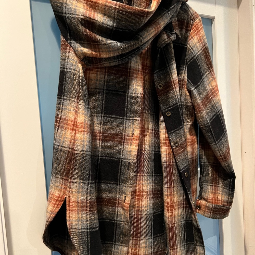 GUC Women’s Flannel Shacket